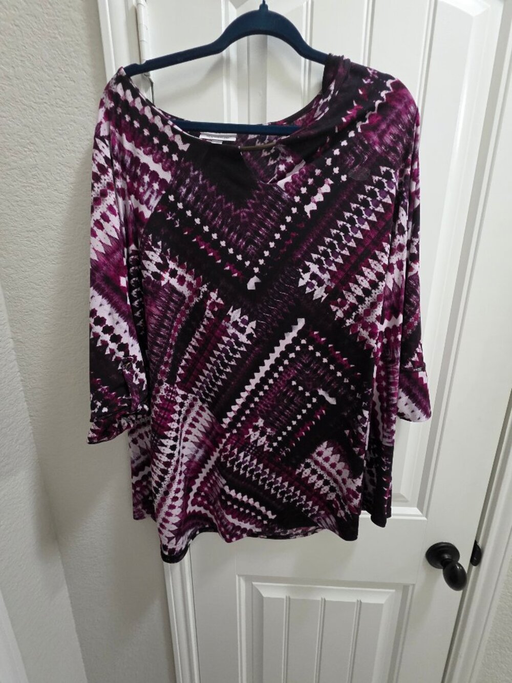 Avenue 22/24 Purple Black Abstract Print Tunic Top with Metal Bar Detail
